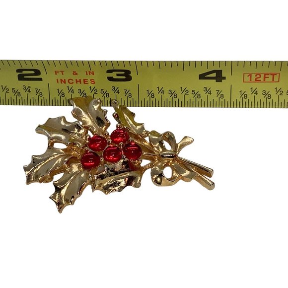 Gold Tone Holly Berries and Leaves Pin Brooch - Picture 6 of 7